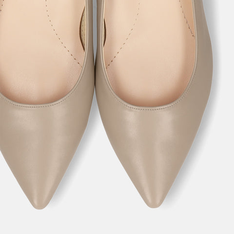 2025AW:iCoN COLORS:ポインテッドトゥ スムース フラットシューズ(C20143)グレージュ/mamian(マミアン)