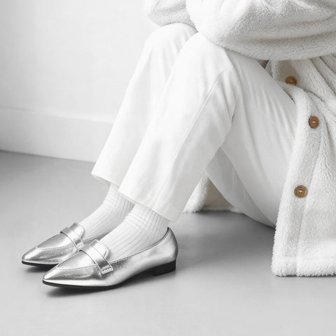 10% OFF: 2024SSBI: Low-cut pointed-toe loafers (124) Silver